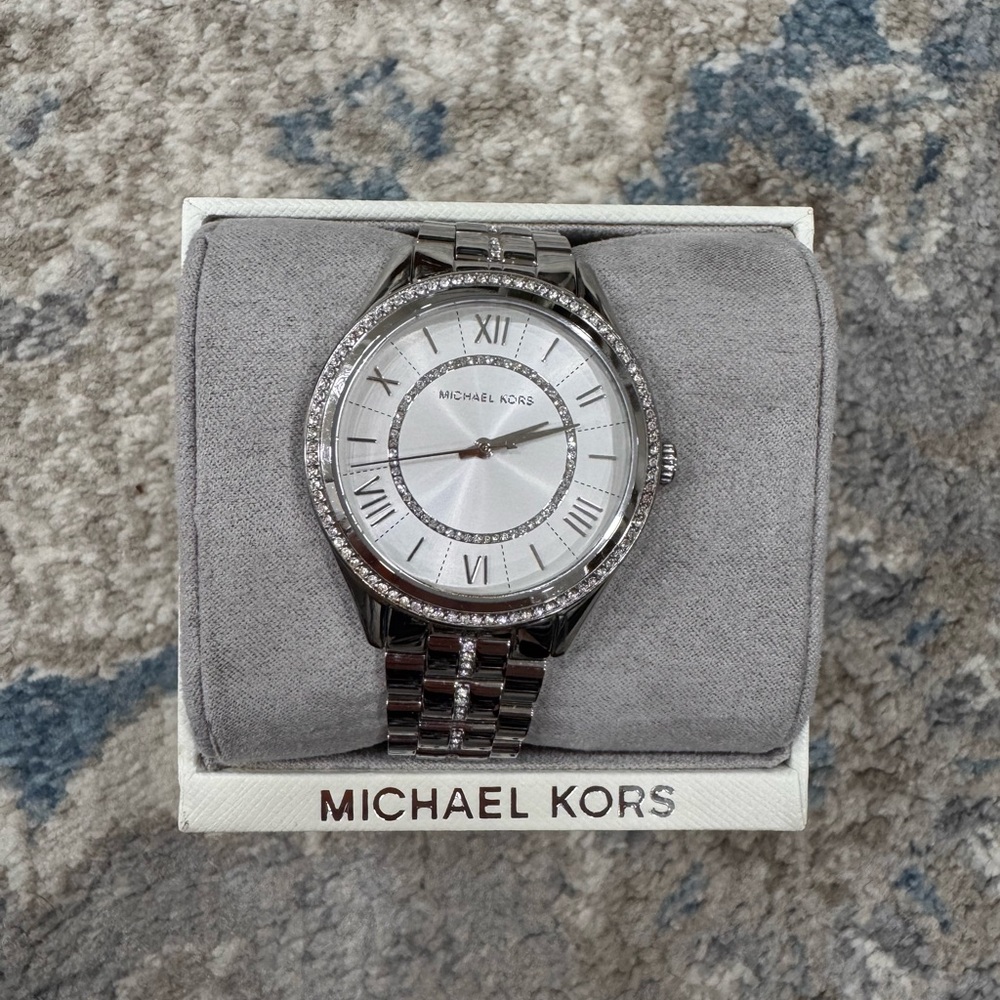 Michael Kors Silver Tone Watch with Crystal Details (Woman’s) perfect condition